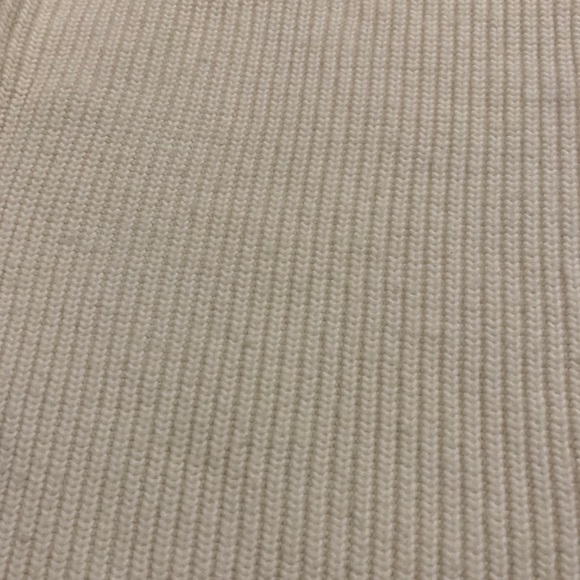 H&M Pearl Sweater - Picture 10 of 10